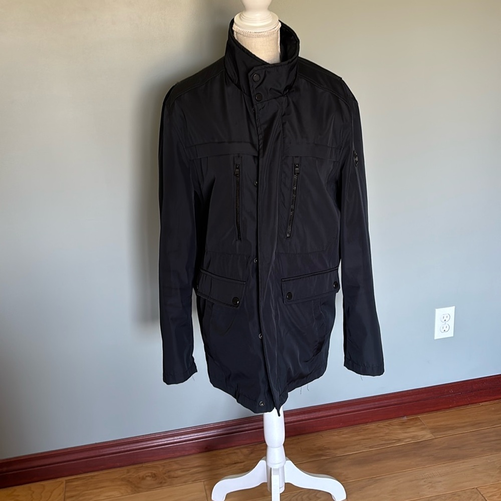 Men’s MK navy winter jacket ❄️